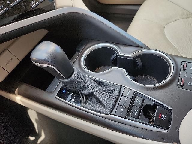 2022 Toyota Camry XLE Hybrid
