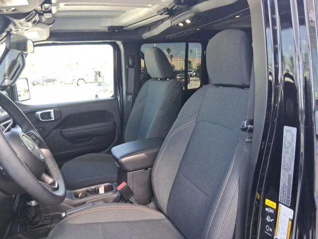 2025 Jeep Wrangler 4-Door Summit 4x4