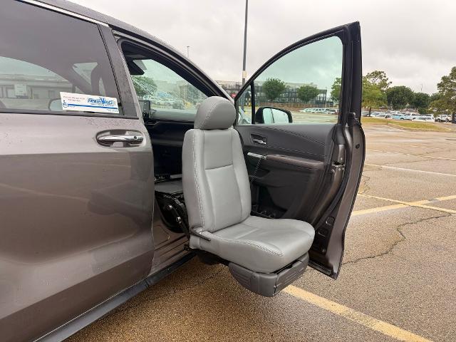2022 Toyota Sienna XSE