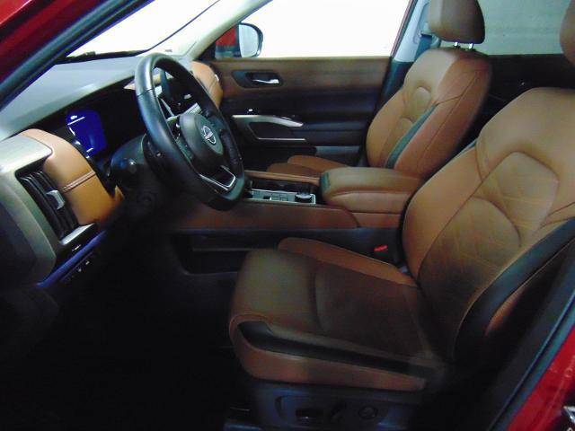 2024 Nissan Pathfinder Platinum 4WD