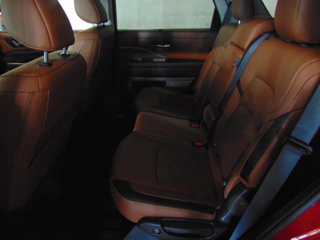 2024 Nissan Pathfinder Platinum 4WD