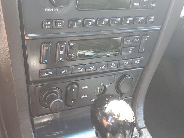 2002 Ford Thunderbird Base