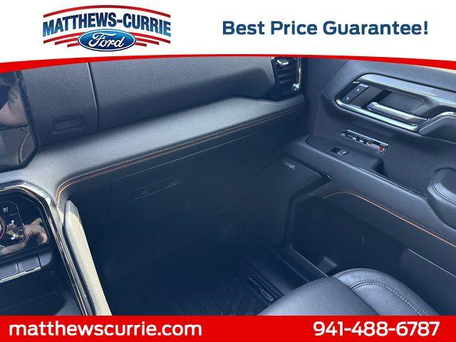 2024 GMC Sierra 1500 4WD Crew Cab Short Box AT4