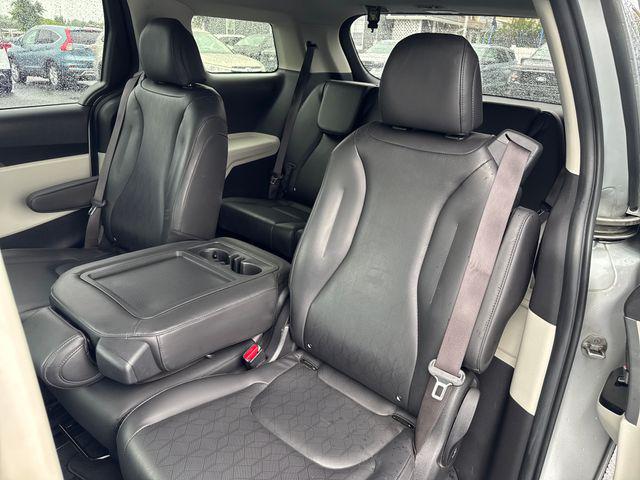 2022 Kia Carnival MPV LX Seat Package