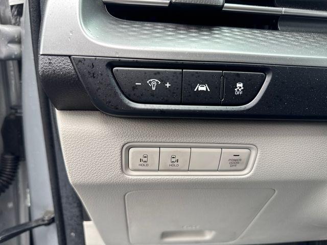 2022 Kia Carnival MPV LX Seat Package