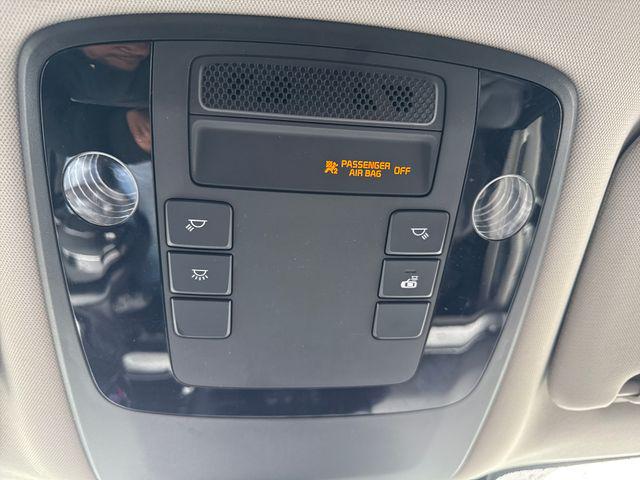2022 Kia Carnival MPV LX Seat Package
