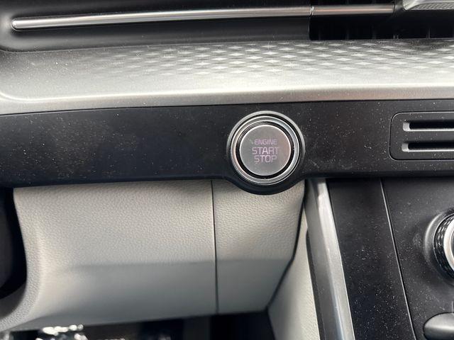 2022 Kia Carnival MPV LX Seat Package
