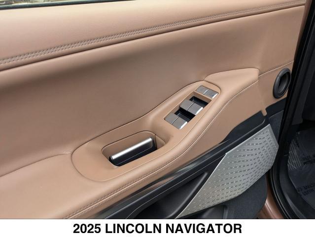 2025 Lincoln Navigator Black Label