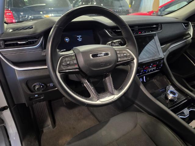 2022 Jeep Grand Cherokee L Laredo 4x4