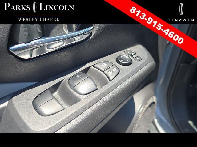 2023 Nissan Kicks SR Xtronic CVT