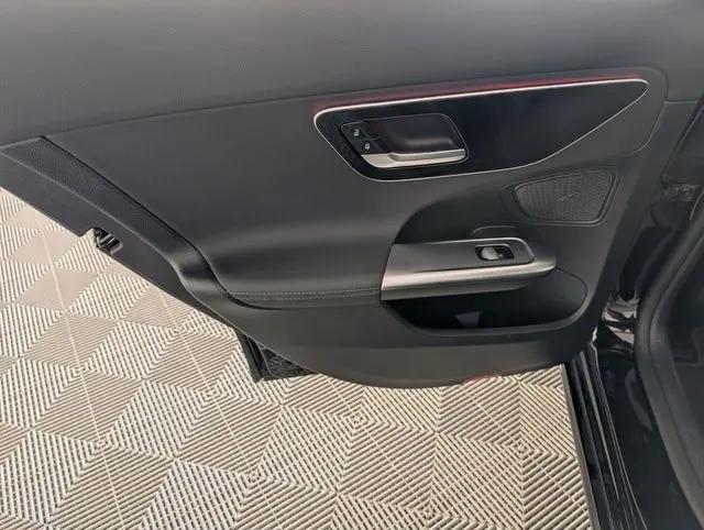 2024 Mercedes-Benz C-CLASS C 300 C 300