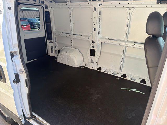 2019 Ram ProMaster Cargo Van Low Roof 136" WB