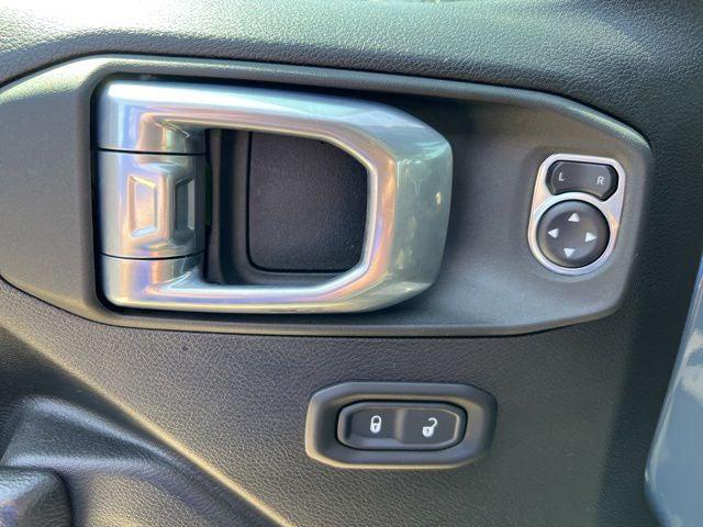 2025 Jeep Wrangler 2-Door Willys 4x4