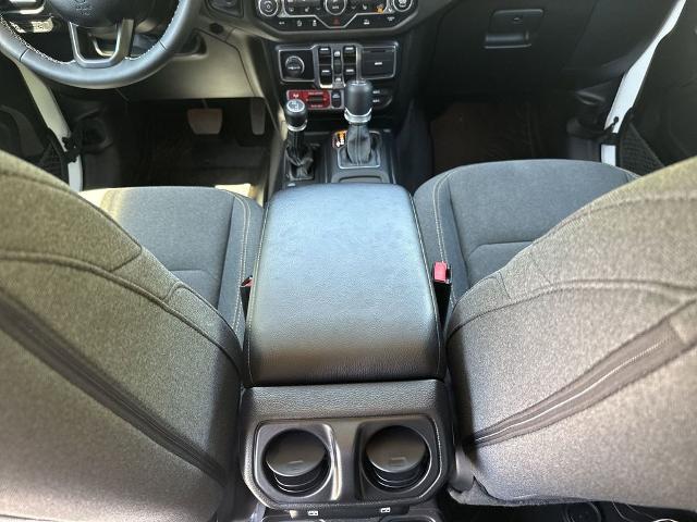 2025 Jeep Wrangler 4-Door Willys 4x4