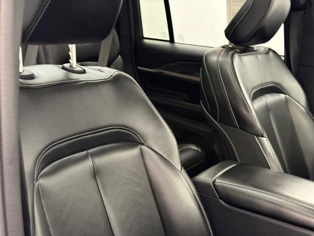 2024 Jeep Grand Cherokee Base