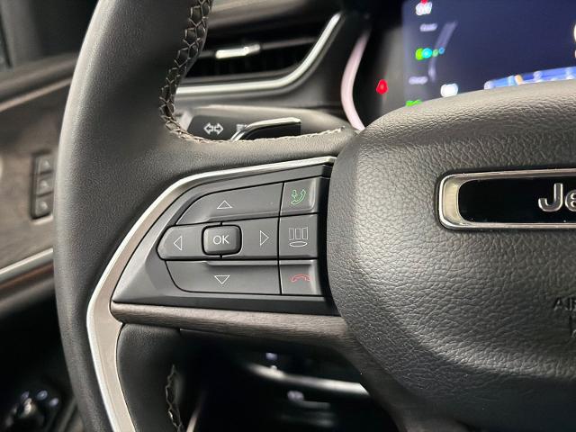 2024 Jeep Grand Cherokee Base