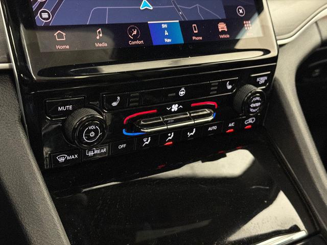 2024 Jeep Grand Cherokee Base