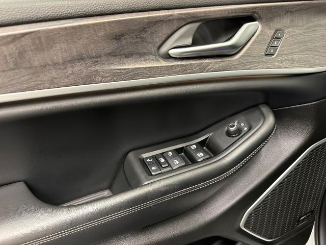 2024 Jeep Grand Cherokee Base