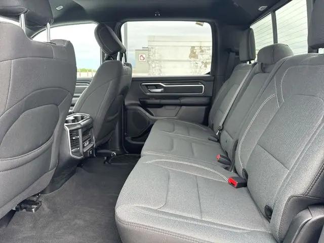 2021 Ram 1500 Big Horn Crew Cab 4x4 5'7" Box
