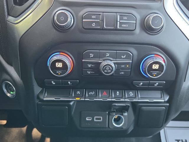 2022 Chevrolet Silverado 1500 4WD Crew Cab Short Bed RST