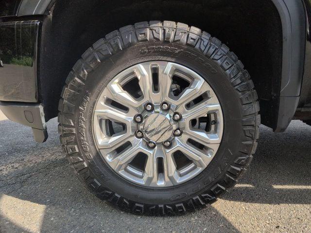 2022 GMC Sierra 2500HD 4WD Crew Cab Standard Bed Denali
