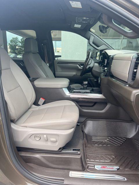 2023 Chevrolet Silverado 1500 4WD Crew Cab Short Bed LTZ