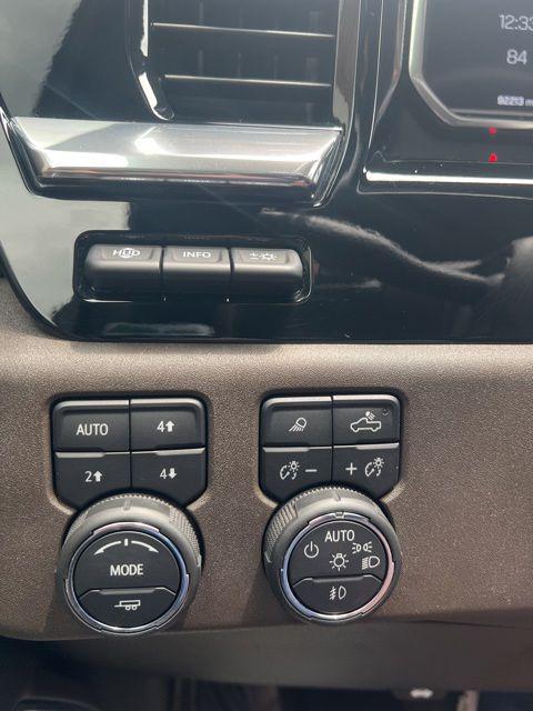 2023 Chevrolet Silverado 1500 4WD Crew Cab Short Bed LTZ