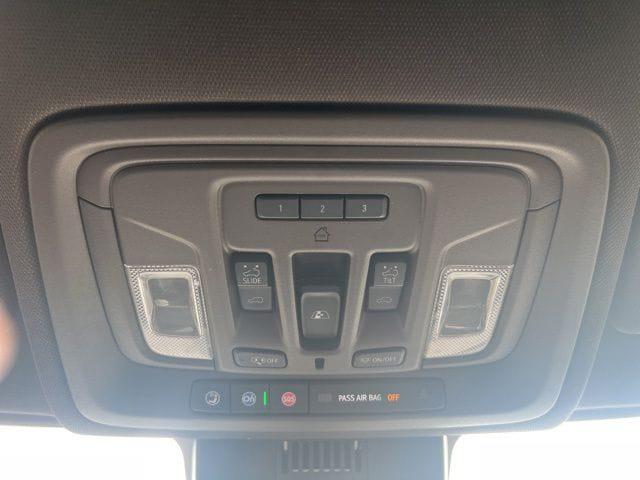 2023 Chevrolet Silverado 1500 4WD Crew Cab Short Bed LTZ