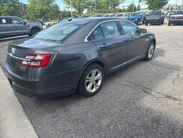 2016 Ford Taurus SE