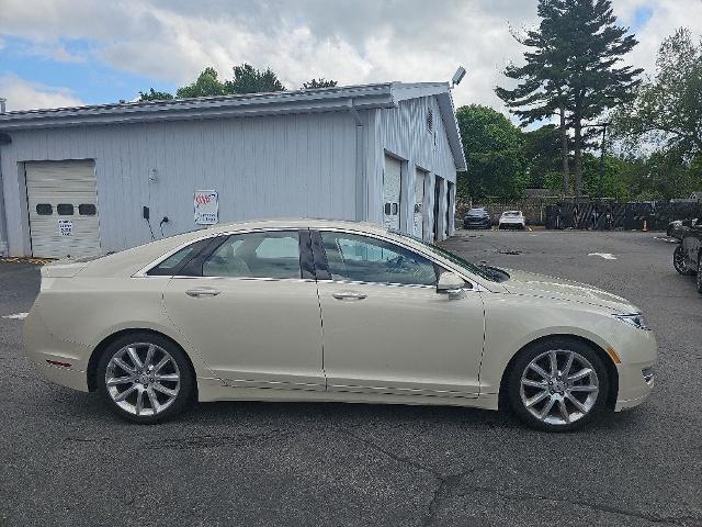 2016 Lincoln MKZ Base