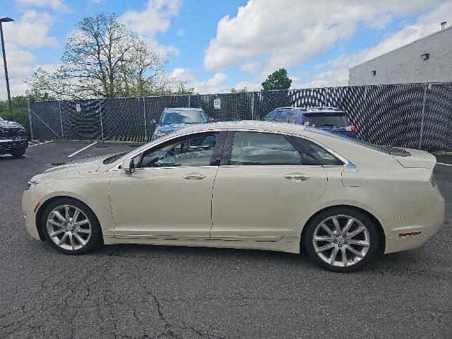 2016 Lincoln MKZ Base