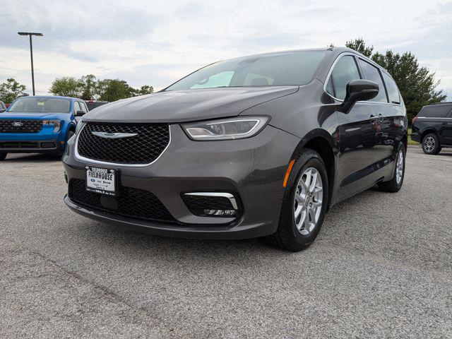 2023 Chrysler Pacifica Touring L for sale in Demotte, IN