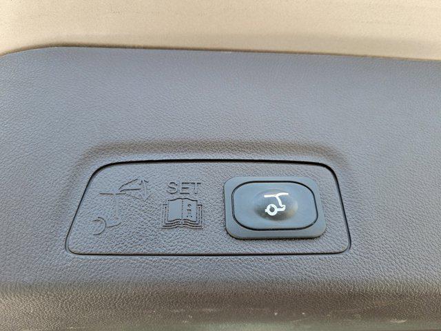 2019 Lincoln MKC Standard