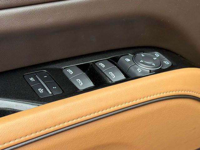 2021 Cadillac Escalade 4WD Premium Luxury