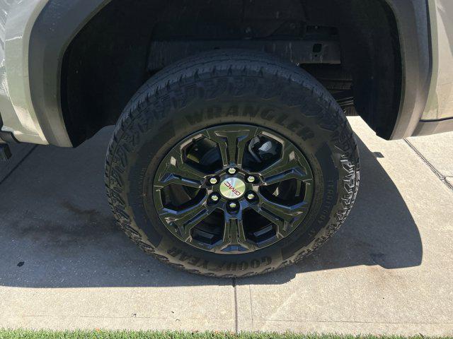 2023 GMC Canyon 4WD Crew Cab Short Box Elevation