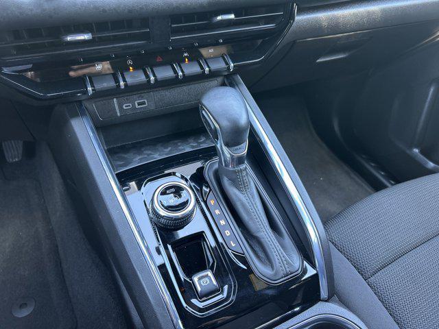 2023 GMC Canyon 4WD Crew Cab Short Box Elevation