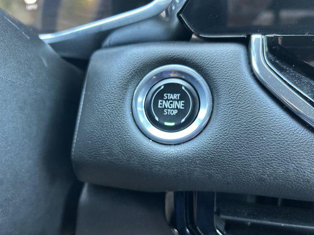 2023 GMC Canyon 4WD Crew Cab Short Box Elevation