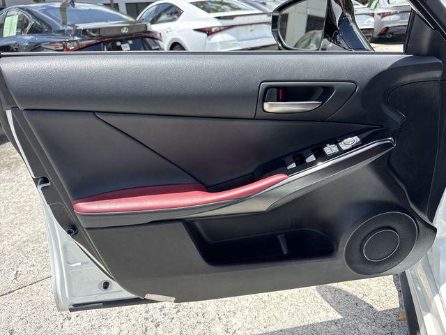 2024 Lexus IS 300 300
