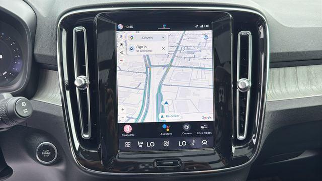 2025 Volvo XC40 B5 Core Bright Theme