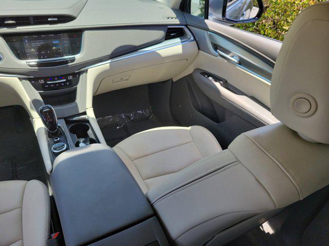 2024 Cadillac XT5 FWD Premium Luxury