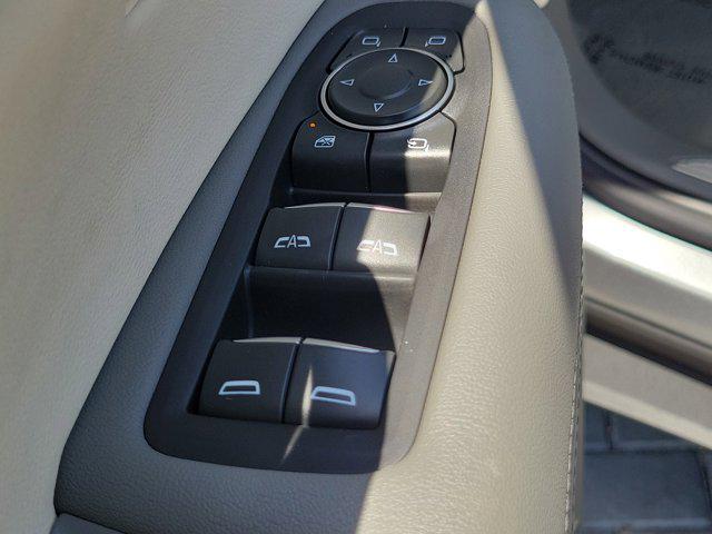 2024 Cadillac XT5 FWD Premium Luxury