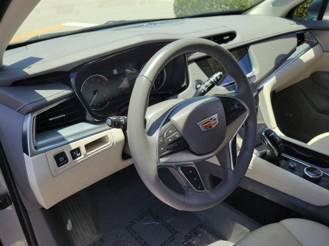 2024 Cadillac XT5 FWD Premium Luxury