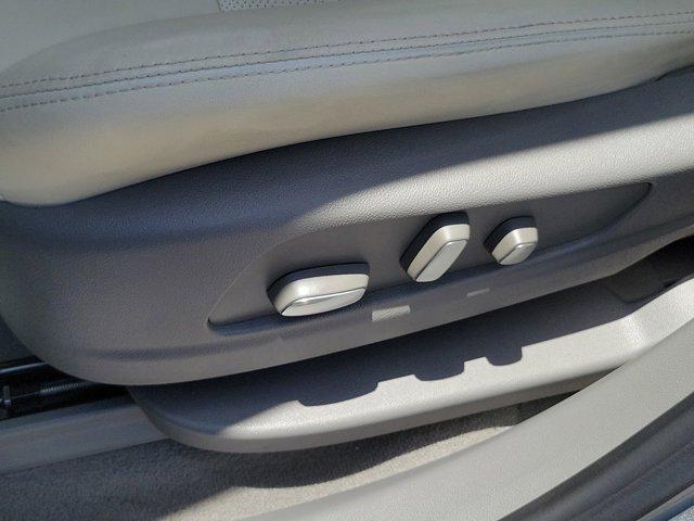2024 Cadillac XT5 FWD Premium Luxury