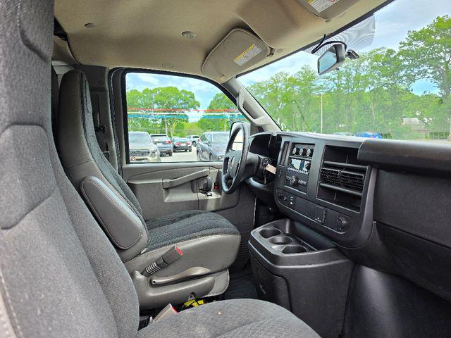 2024 GMC Savana Cargo RWD 2500 Regular Wheelbase Work Van