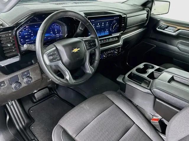2025 Chevrolet Silverado 1500 2WD Crew Cab Short Bed LT
