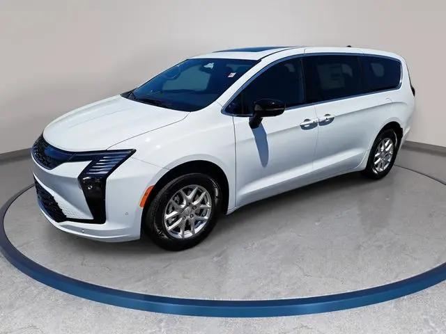 2027 Chrysler Pacifica Select for sale in Raleigh, NC