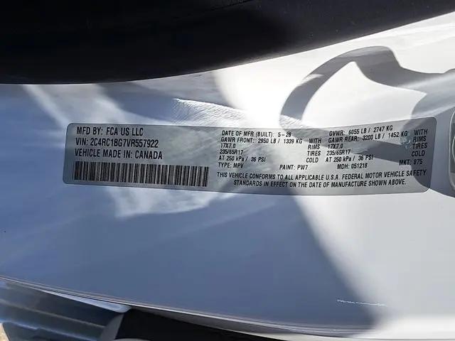 2027 Chrysler Pacifica Select