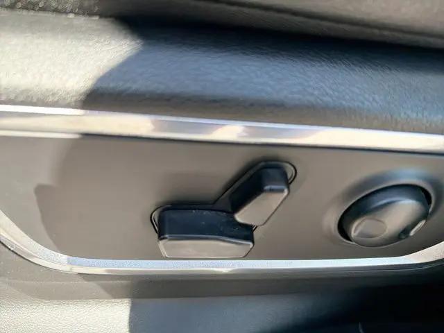 2023 Ram 1500 Laramie Crew Cab 4x4 5'7" Box