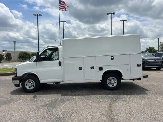 2026 Chevrolet Express Cutaway Work Van