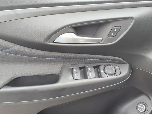 2026 Buick NV Sport Touring FWD